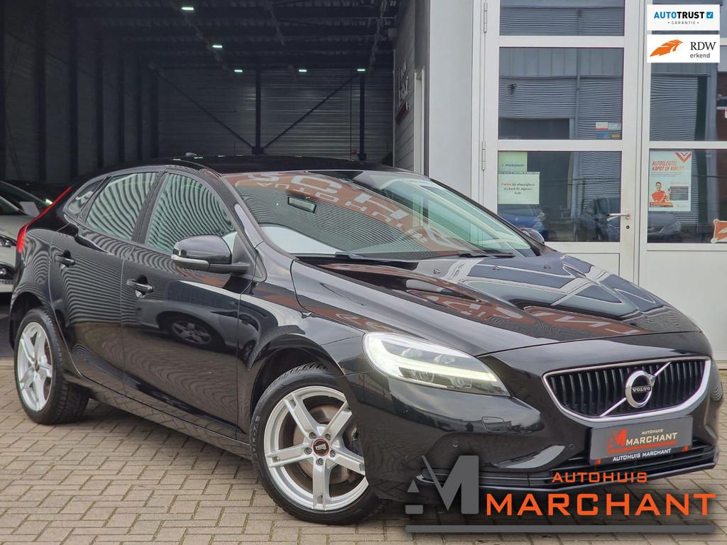 Volvo V40 2.0 T2 Momentum WEG=WEG! DEALER OH! 1E EIG. 6BAK!|, Auto's, Volvo, Voorwielaandrijving, Gebruikt, Zwart, 4 cilinders
