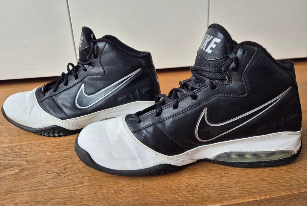 Nike Air Max Stutter Step - vintage basketbalschoen black/wh, Sport en Fitness, Basketbal, Ophalen of Verzenden, Gebruikt, Schoenen