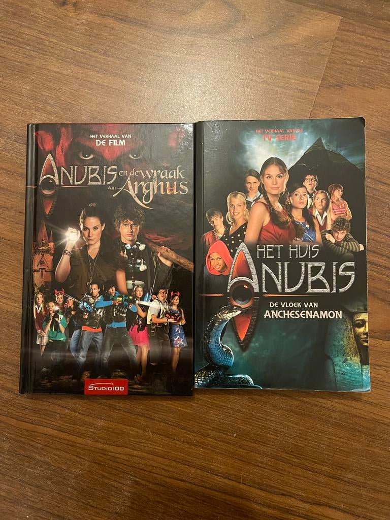 Het huis anubis boeken 2x, Ophalen of Verzenden, Zo goed als nieuw, Fictie