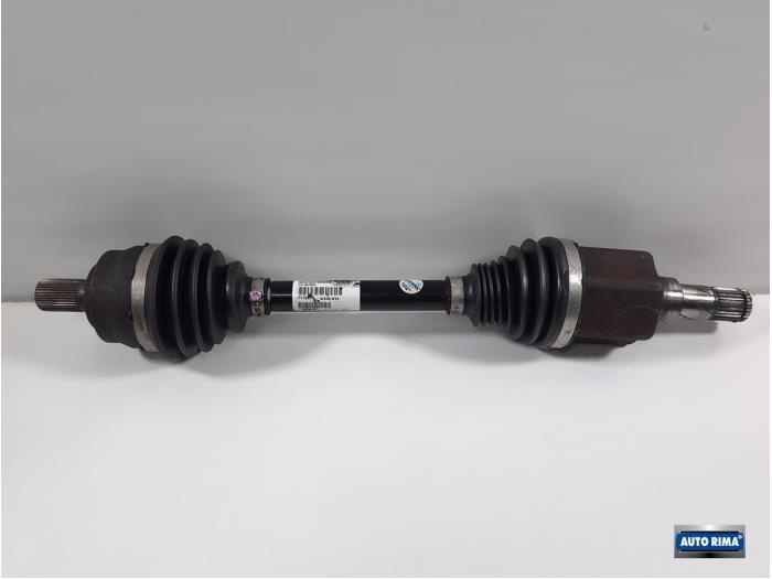 Aandrijfas links-voor van een Volvo V40