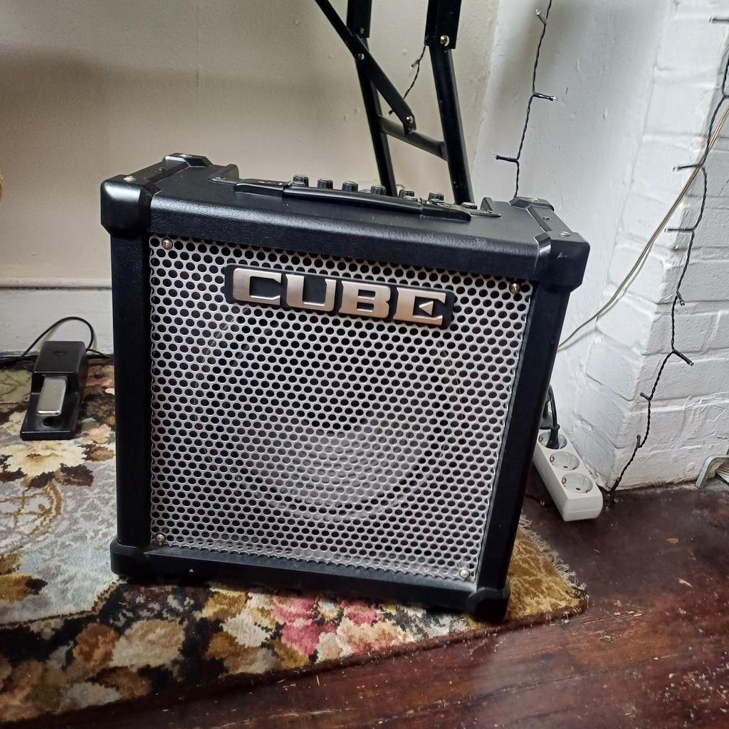 Roland Cube 40GX Gitaarversterker - Werkt prima!, Ophalen, Gebruikt, Minder dan 50 watt
