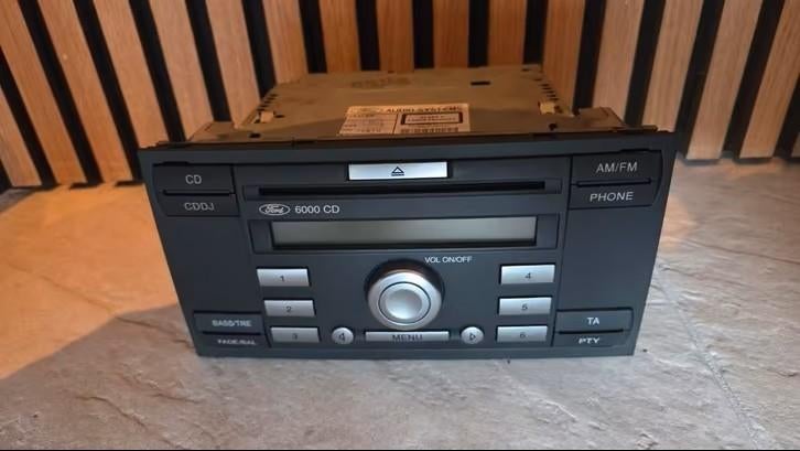 Ford 6000 CD Autoradio, Auto diversen, Ophalen of Verzenden, Zo goed als nieuw