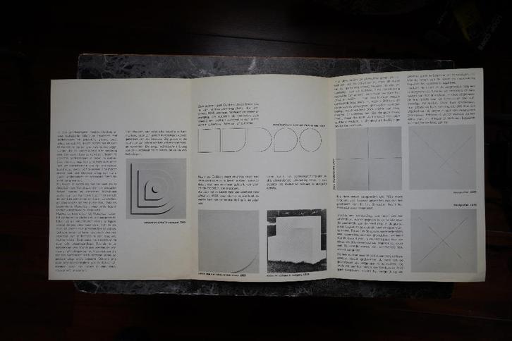 Ad Dekkers - catalogus van Abbemuseum 1974, Boeken, Kunst en Cultuur | Beeldend, Gelezen, Grafische vormgeving, Verzenden