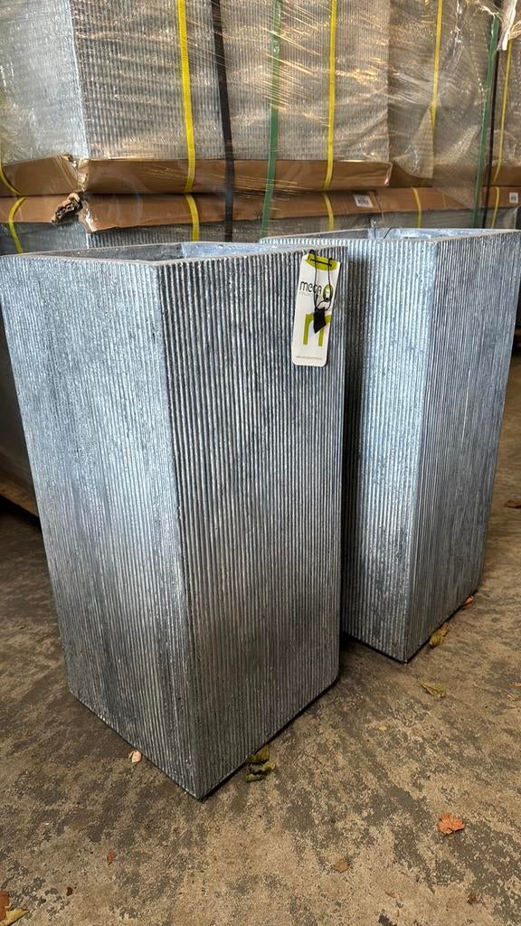 Hoge planten bak - beton, Tuin en Terras, Bloembakken en Plantenbakken, Ophalen, Steen, Minder dan 60 cm, Nieuw