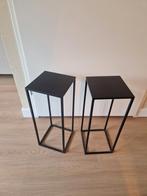 Set van 2 zwarte metalen plantenstandaards - 50 cm hoog, Huis en Inrichting, Minder dan 55 cm, Gebruikt, Modern, Industrieel, Metaal of Aluminium