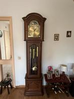 Prachtige hoge antieke klok, Ophalen