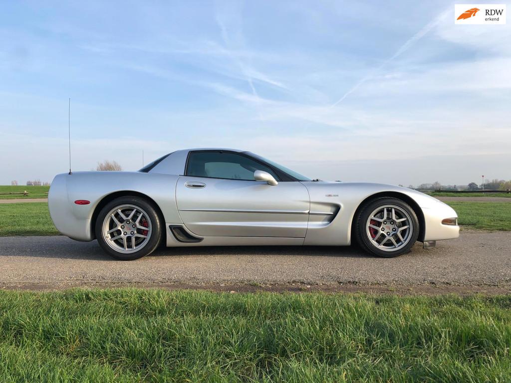 Chevrolet CORVETTE C5 Z06 405 pk ! 50th Anniversary 2003, Auto's, Chevrolet, Achterwielaandrijving, 405 pk, Bedrijf, 2 stoelen
