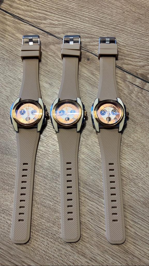 3x Breil BW0383 Dameshorloge met Crème Siliconen Band, Sieraden, Tassen en Uiterlijk, Horloges | Dames, Overige materialen, Gebruikt