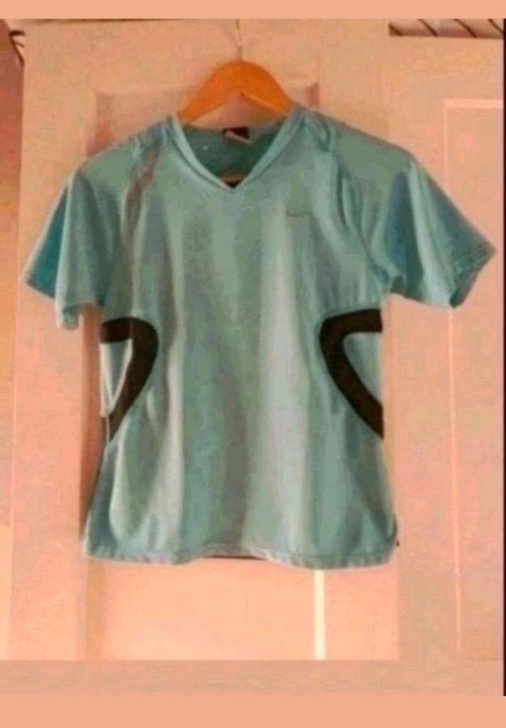 Nike blauw t-shirt maat 164, Kinderen en Baby's, Kinderkleding | Maat 164, Jongen of Meisje, Ophalen of Verzenden, Zo goed als nieuw