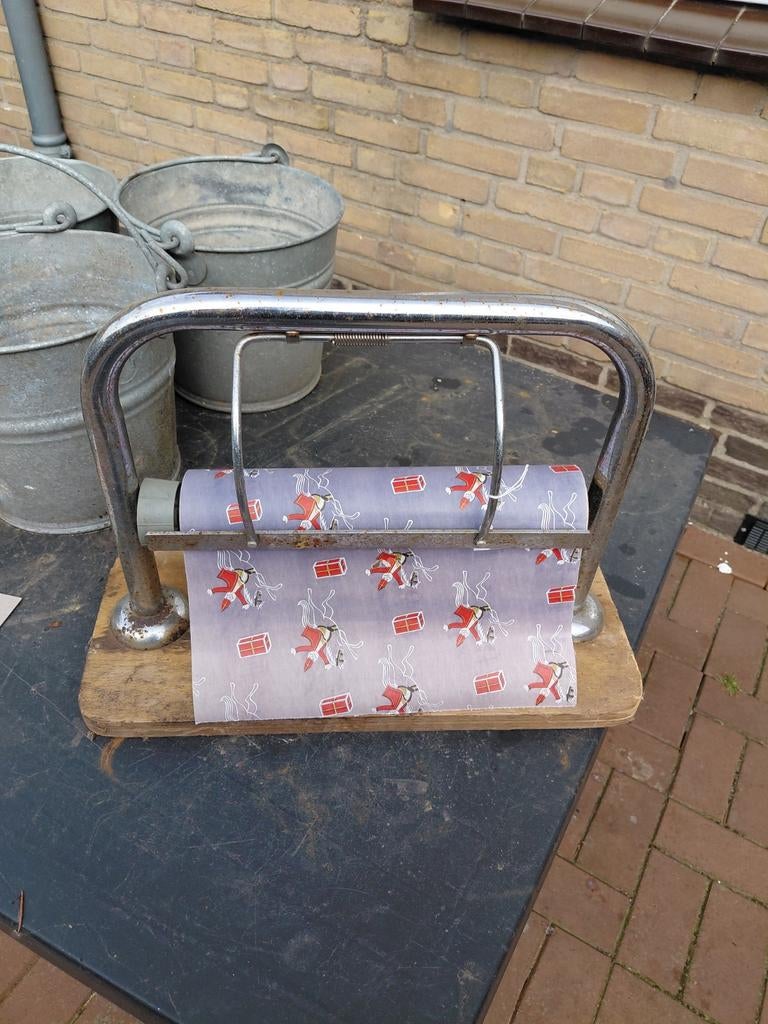 Oude papierrolhouder, Verzamelen, Ophalen
