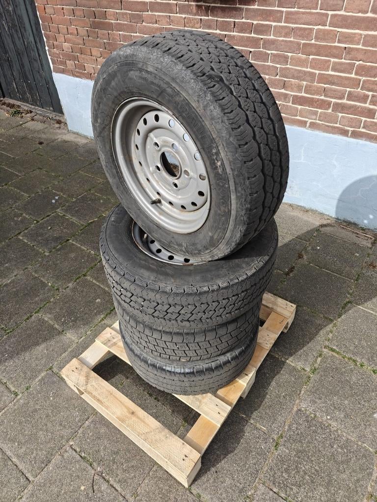 Hogedruk aanhanger banden 195 60 12, Auto diversen, Aanhangwagen-onderdelen, Ophalen of Verzenden, Gebruikt