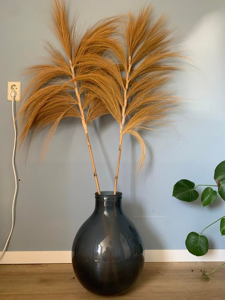 Grote donkergrijze/blauwe glazen vaas Mica Decorations, Huis en Inrichting, Woonaccessoires | Vazen, Ophalen, Gebruikt, Overige kleuren