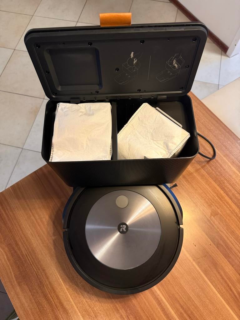 iRobot Roomba j7 Robotstofzuiger - Zo goed als nieuw, Ophalen of Verzenden, Zo goed als nieuw, Robotstofzuiger