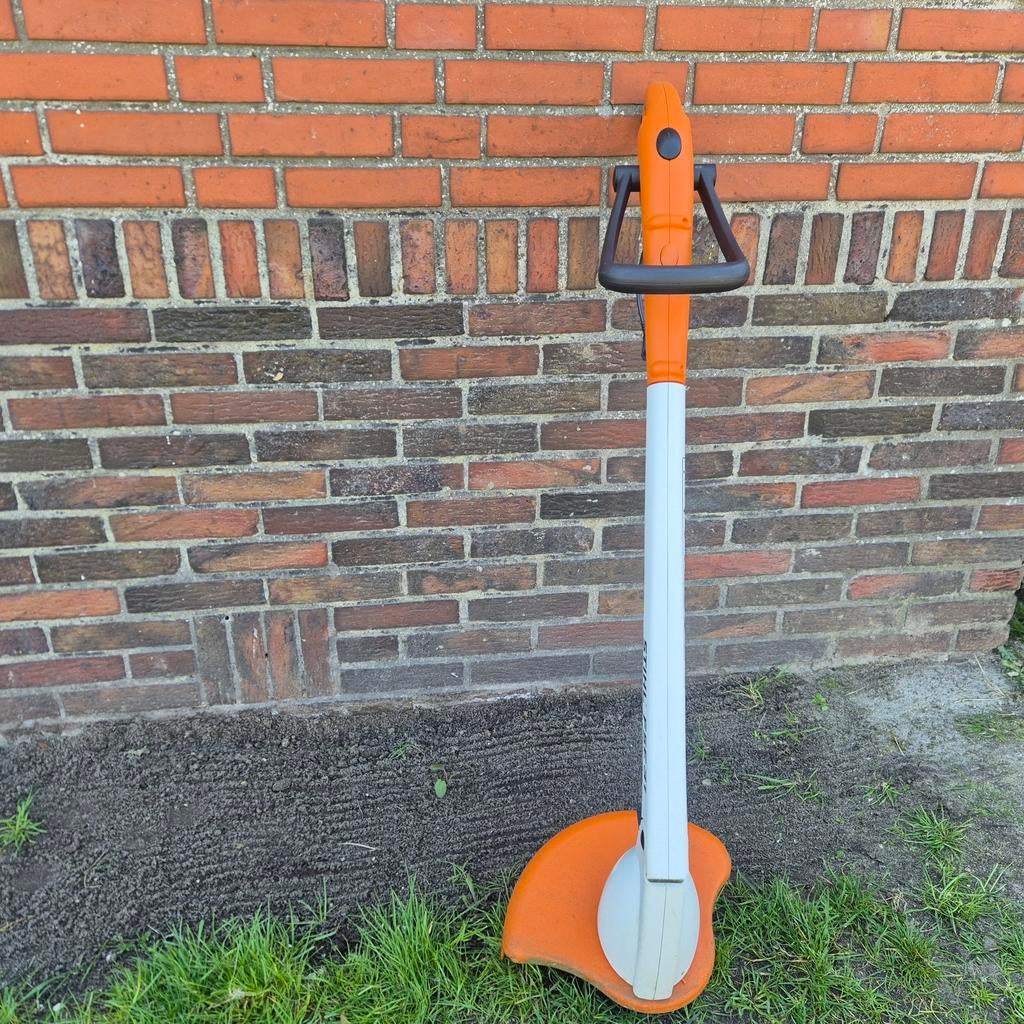 Stihl FSE 31 elektrische grastrimmer - zo goed als nieuw, Ophalen, Zo goed als nieuw, Elektrisch, Stihl