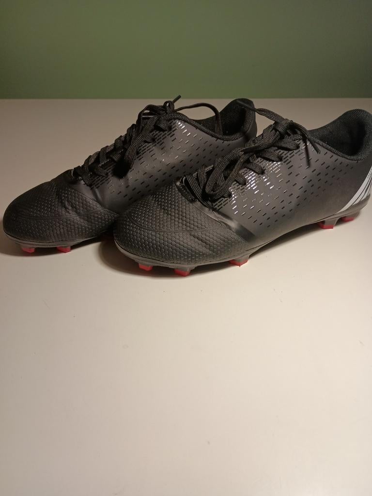 Beste deal voetbalschoenen, Sport en Fitness, Voetbal, Ophalen, Maat XS of kleiner, Schoenen, Zo goed als nieuw