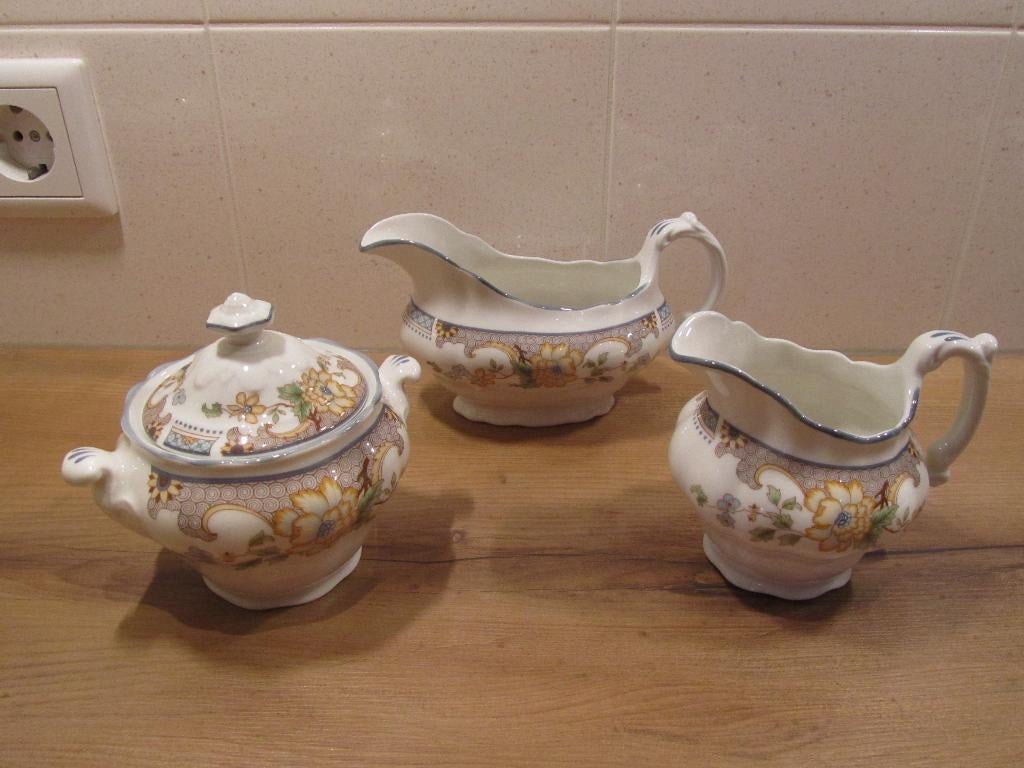 Royal Doulton Temple Garden serviesdelen, Overige typen, Ophalen of Verzenden, Zo goed als nieuw, Overige stijlen