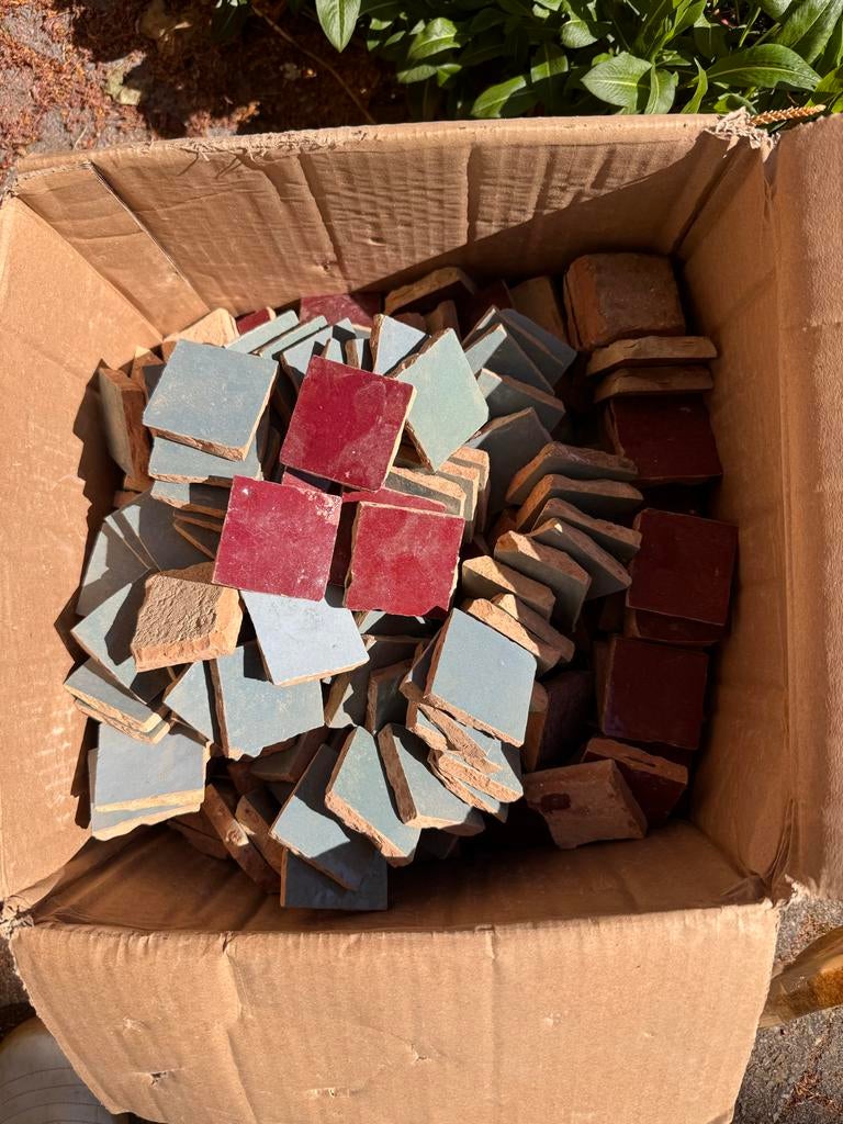 Zelliges 5x5- Bordeaux rood en lichtblauw, Doe-het-zelf en Verbouw, Tegels, Ophalen, Nieuw, Minder dan 20 cm, Minder dan 20 cm