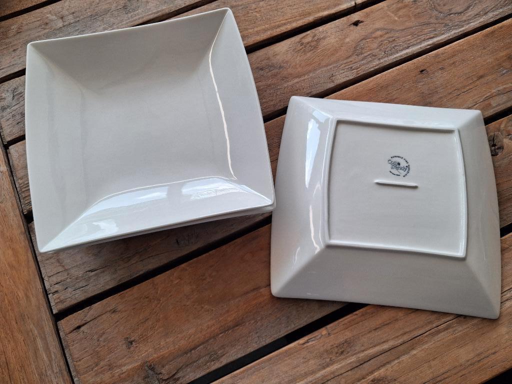 Set van 4 x nieuw diep bord - Cosy Trendy - 22 x 22 cm., Huis en Inrichting, Nieuw, Ophalen of Verzenden, Bord(en), Overige stijlen
