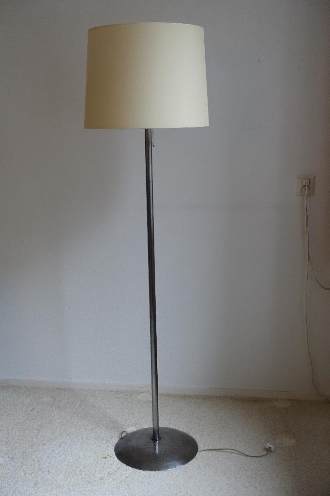 Exclusieve grote staande schemerlamp met geëtste stalen voet, Huis en Inrichting, Lampen | Vloerlampen, Gebruikt, 150 tot 200 cm