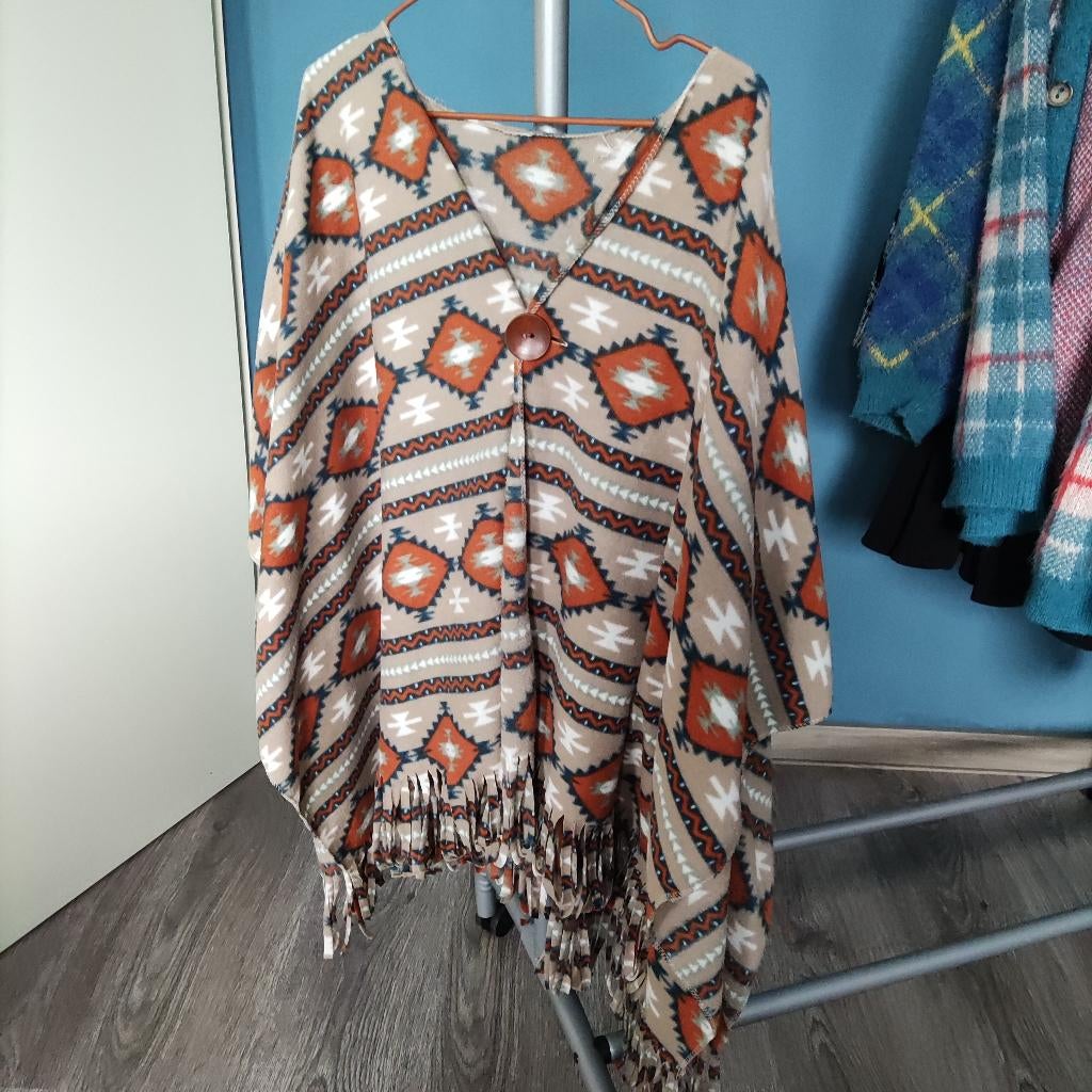 Bohemian style poncho, Kleding | Dames, Ophalen of Verzenden, Zo goed als nieuw, Maat 38/40 (M), Bruin