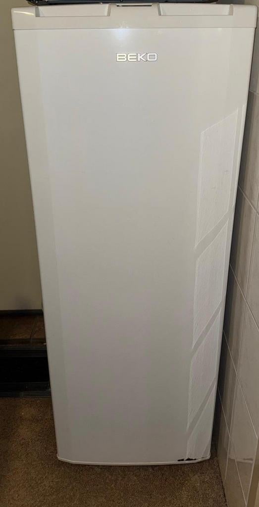 Beko vrieskast met 4 lades, Minder dan 60 cm, 160 cm of meer, Zo goed als nieuw, Vrijstaand