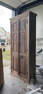 Grote landelijke kast met paneeldeuren en verweerde look, Ophalen, Gebruikt, 200 cm of meer, 150 tot 200 cm