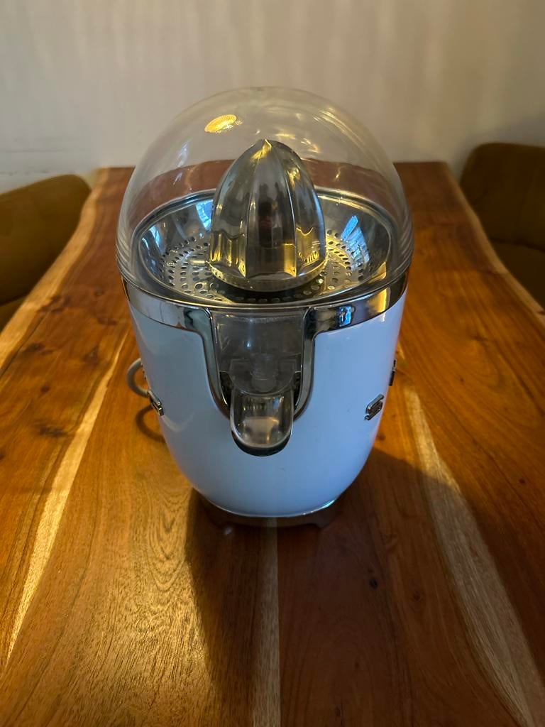 Smeg Sinasappelpers - Stijlvol en Efficiënt, Gebruikt, Smeglaan, Ophalen of Verzenden, Info@smeg.com