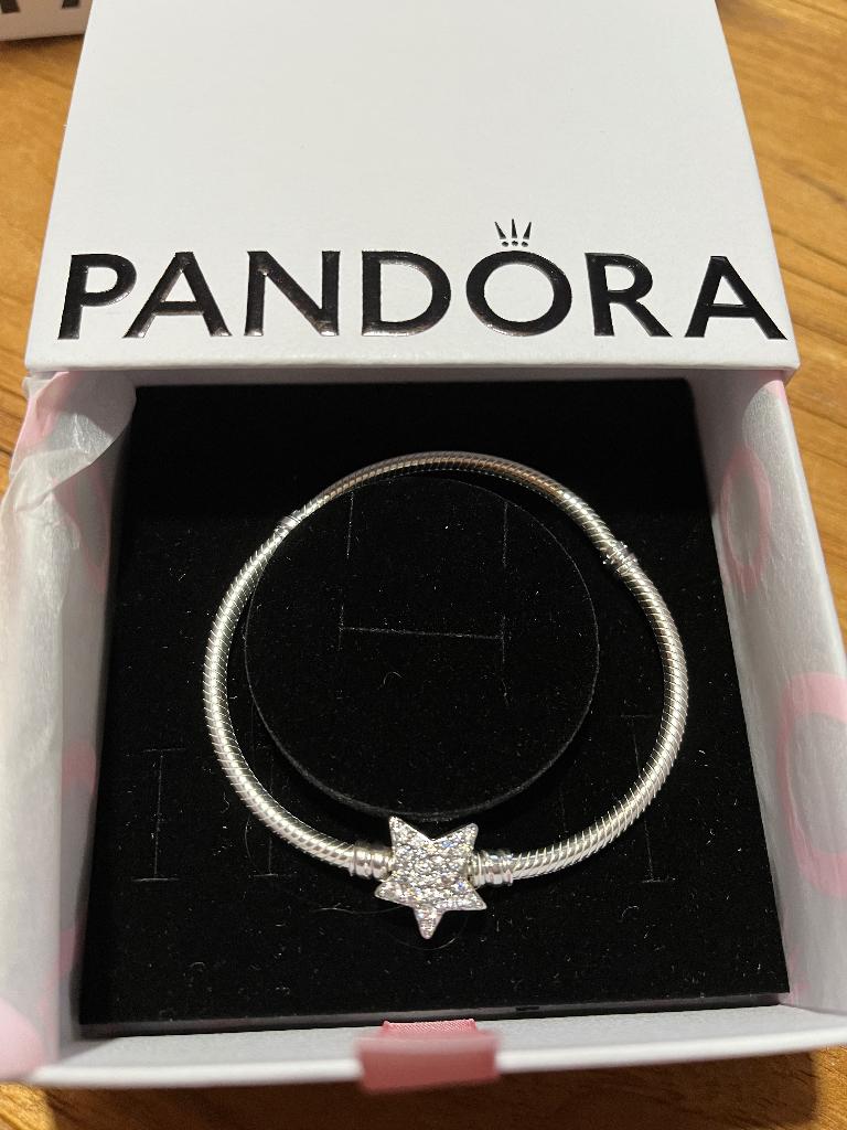 Mooi moederdagcadeau Pandora armband, Nieuw, Ophalen of Verzenden, Met edelsteen, Zilver