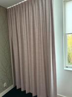 Twee mooie verduisterings gordijnen. Als nieuw.