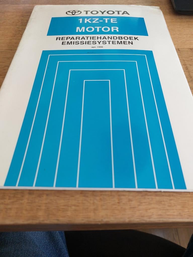REPARATIEHANDBOEK EMISSIESYSTEMEN TOYOTA 1KZ-TE MOTOR LANDCR, Ophalen of Verzenden