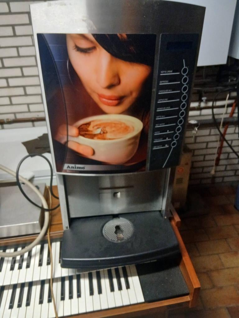 Koffiemachine Animo Optivend instant, Witgoed en Apparatuur, Koffiezetapparaten, 10 kopjes of meer, Ophalen, Gebruikt, Koffiemachine