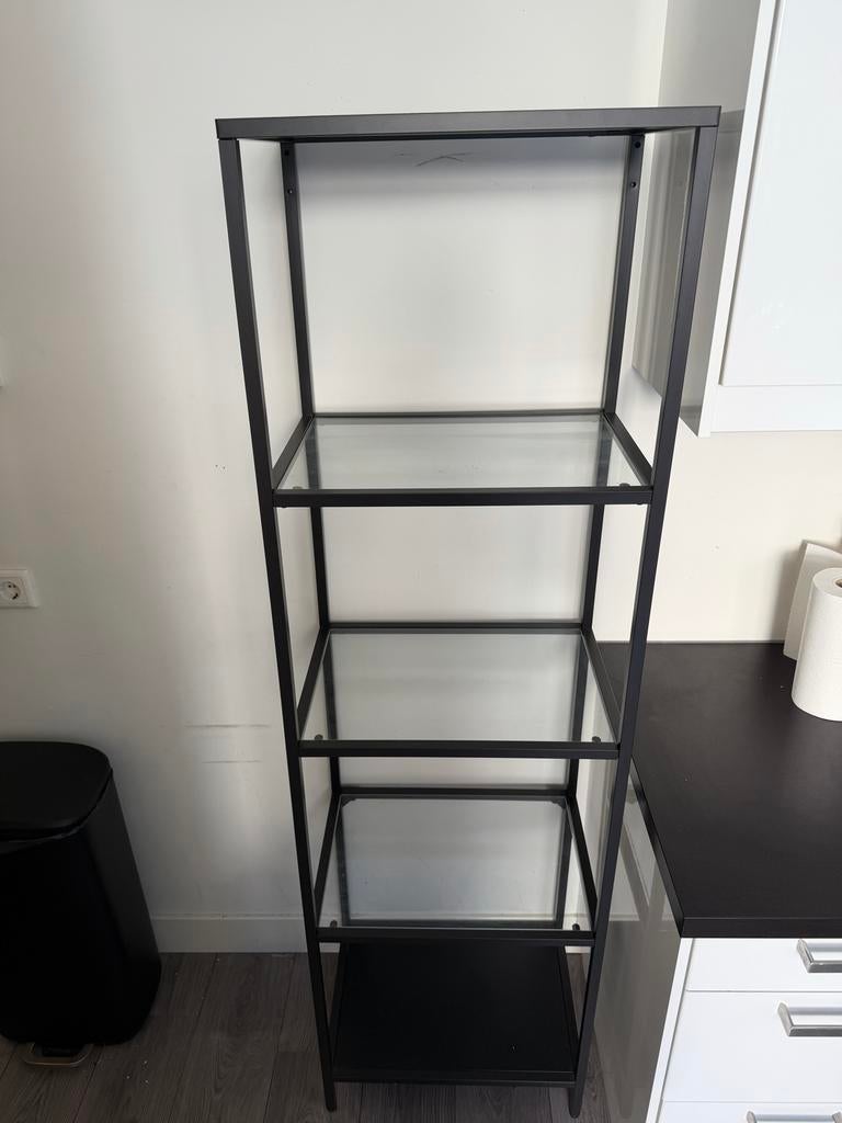 Stijlvolle zwarte stellingkast met glazen planken, Ophalen, Zo goed als nieuw