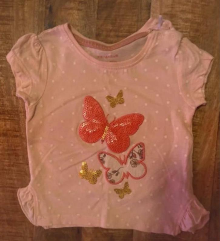 Roze T-shirt meisje maat 68 met vlinders en stippen, Kinderen en Baby's, Babykleding | Maat 68, Gebruikt, Meisje, Shirtje of Longsleeve