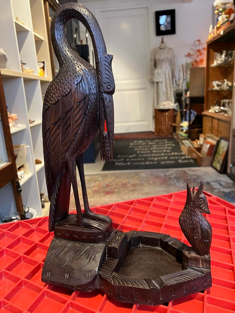 Houten kraanvogel met vis en klein vogeltje, Antiek en Kunst, Ophalen of Verzenden, Handgemaakt, 20 - 50 cm, Beeld