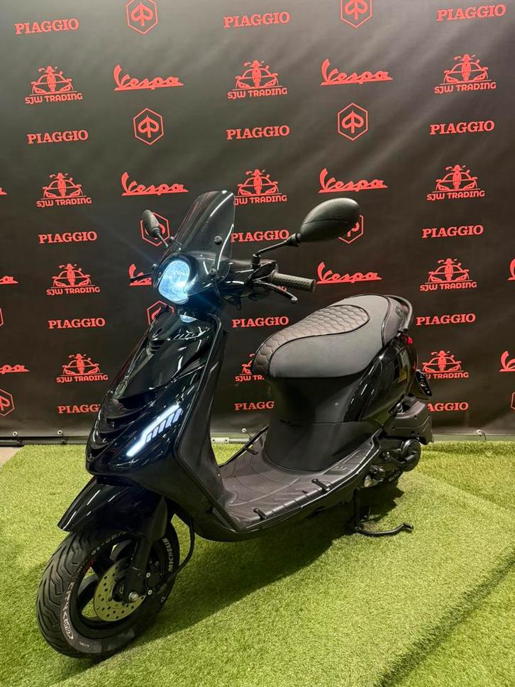 Piaggio Zip 2017 / SP Black on Black / RS Zadel / Garantie!, Fietsen en Brommers, Scooters | Piaggio, Zip, Benzine, Ophalen of Verzenden