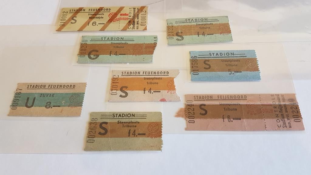Gezocht: oude Feyenoord kaartjes tickets. Lees., Ophalen