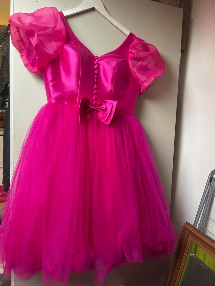 Roze cocktailjurk met strik en pofmouwtjes, Kleding | Dames, Gelegenheidskleding, Gedragen, Cocktailjurk, Maat 38/40 (M), Roze