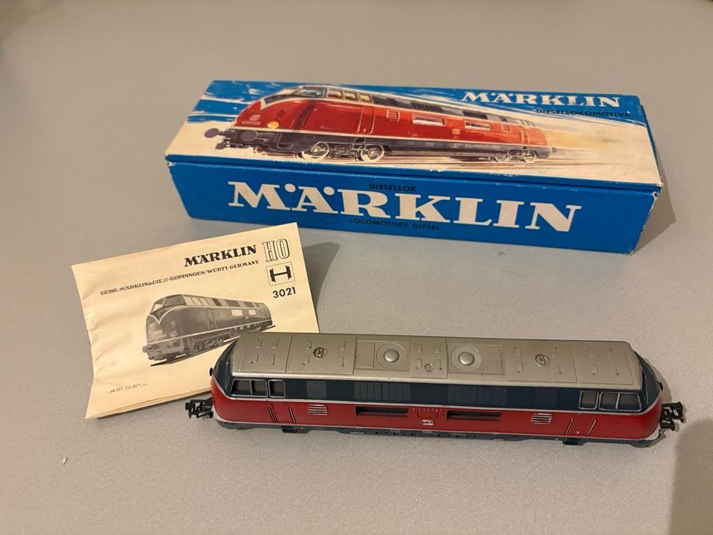 Märklin Dieselloc 3021 in prima staat, getest, met OVP, Wisselstroom, Gebruikt, Locomotief, Ophalen of Verzenden