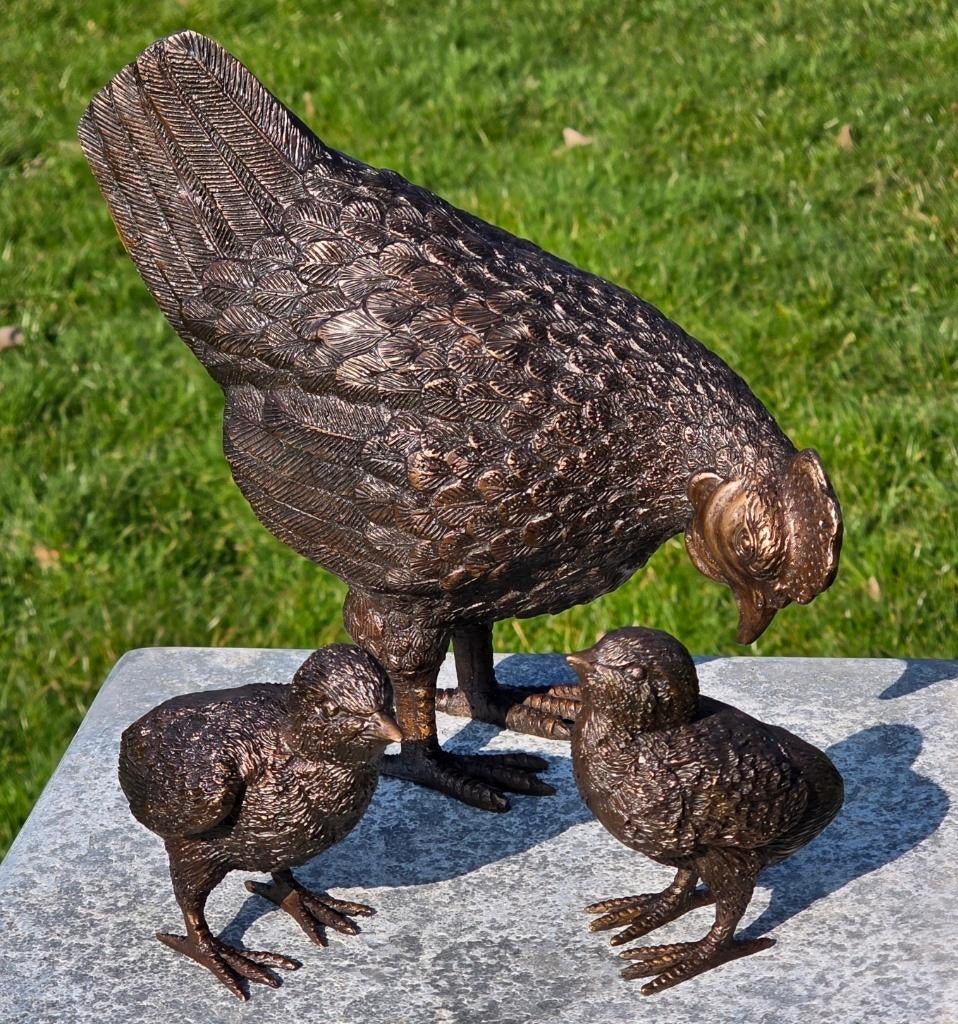 KIP MET KUIKENS / Bronzen tuinbeeld / HEN, Dierenbeeld, Nieuw, Info@huisentuindecoratiemarie.nl, Huis en tuin decoratie marie
