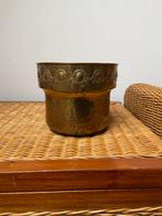 Decoratieve Koperen Bloempot met Reliëf, Ophalen of Verzenden, Koper