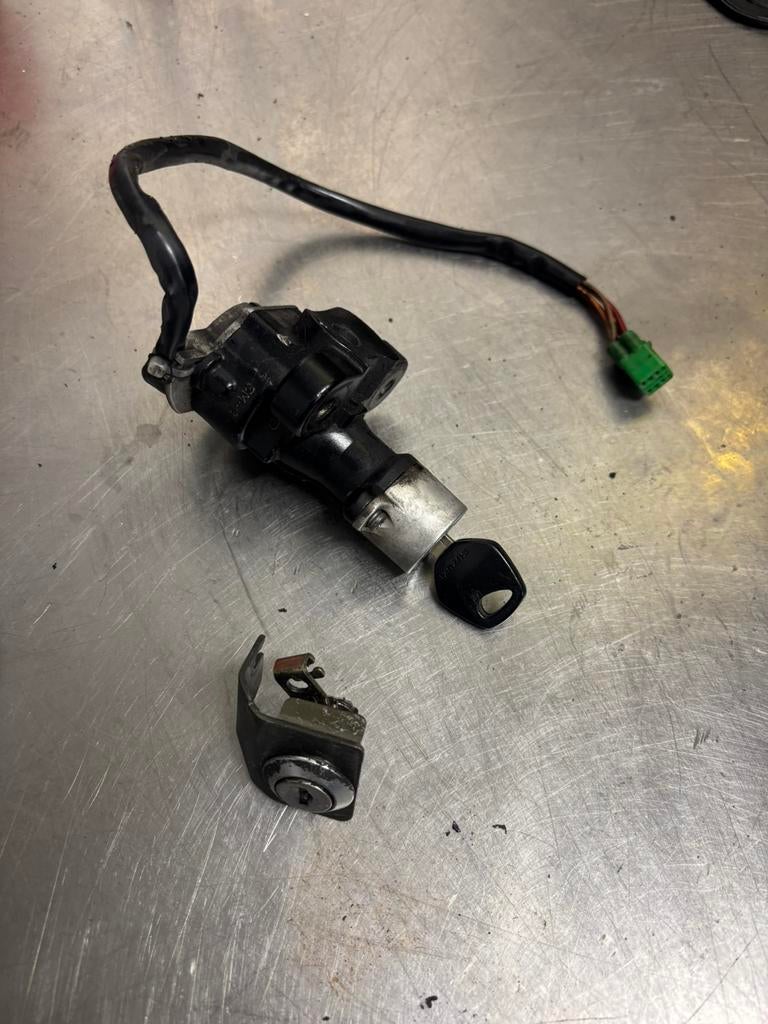Contactslot Suzuki Gsxr 1000 k4 2004, Ophalen of Verzenden
