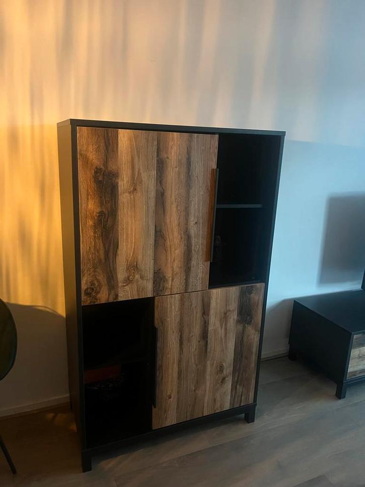 Kast en tv meubel, Huis en Inrichting, Kasten | Televisiemeubels, Gebruikt, 100 tot 150 cm, 25 tot 50 cm, Overige houtsoorten