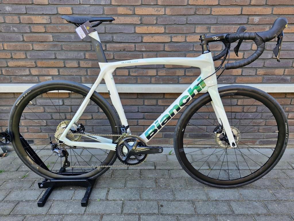 Nieuw! Bianchi XR3 Ultegra 59cm van €4899 voor €2575, Fietsen en Brommers, Fietsen | Racefietsen, Overige merken, Info@bimici.nl