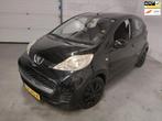 Peugeot 107 1.0-12V Urban Move 2010 Airco, Voorwielaandrijving, Stof, Gebruikt, 4 stoelen