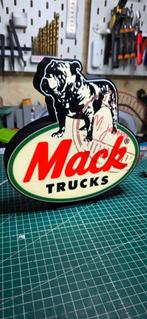 Mack Trucks reclamebak met LED verlichting, Ophalen of Verzenden, Nieuw, Lichtbak of (neon) lamp