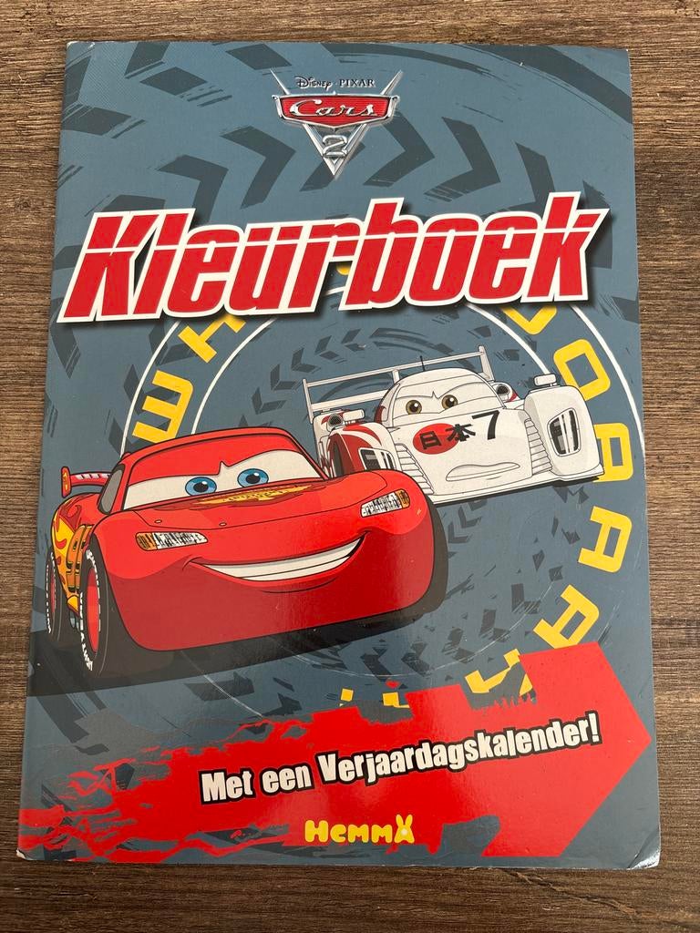Disney Pixar Cars 2 Kleurboek met Verjaardagskalender, Ophalen of Verzenden, Zo goed als nieuw