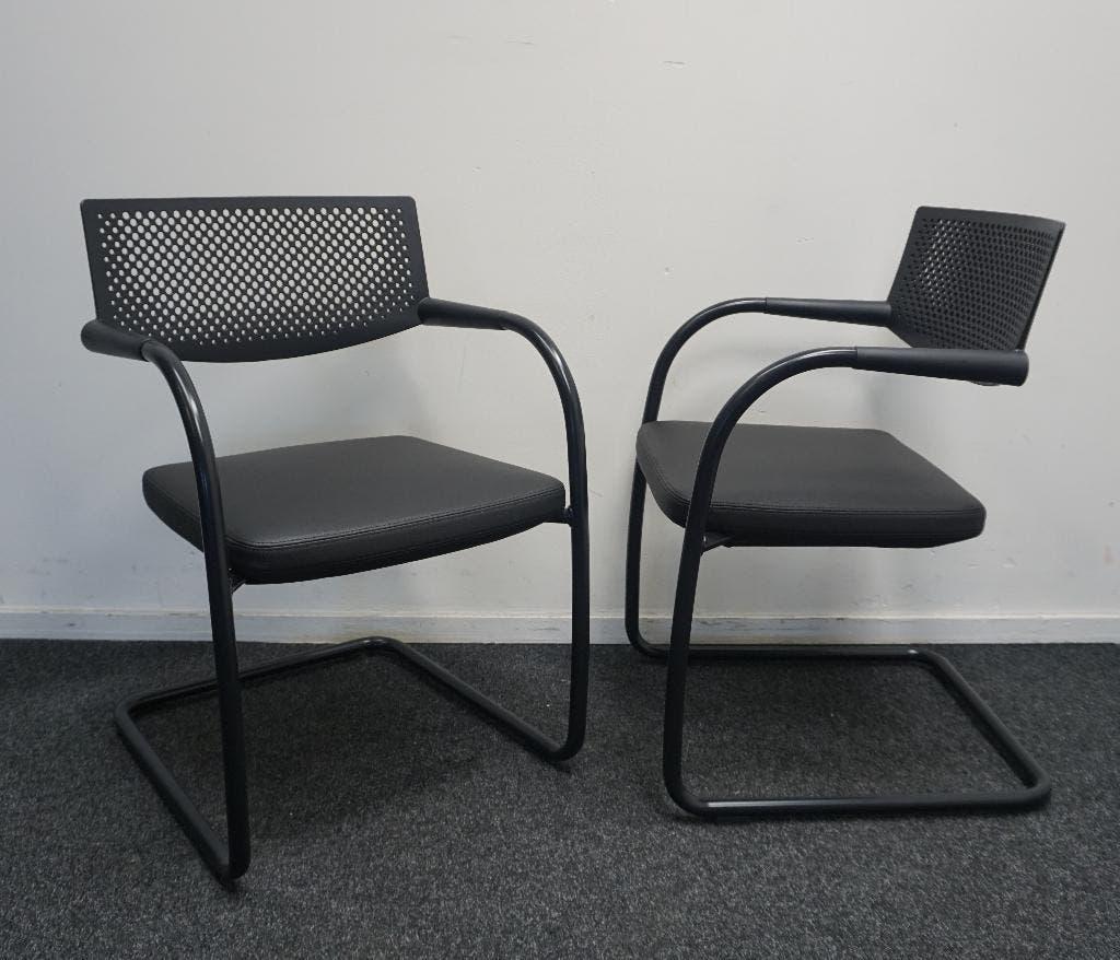 Vitra Visavis Vergaderstoel | Design Conferentiestoel | Leer, Huis en Inrichting, Stoelen, Gebruikt, -, Zwart, Ophalen of Verzenden