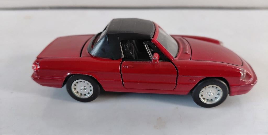 Alfa Romeo Spider Cabrio modelauto schaal 1/43, Ophalen of Verzenden, Gebruikt, Auto, Overige merken