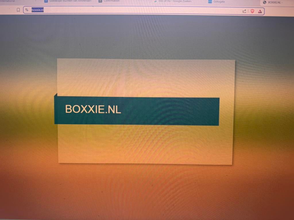 Domeinnaam Boxxie nl ter overname, Ophalen, Zo goed als nieuw