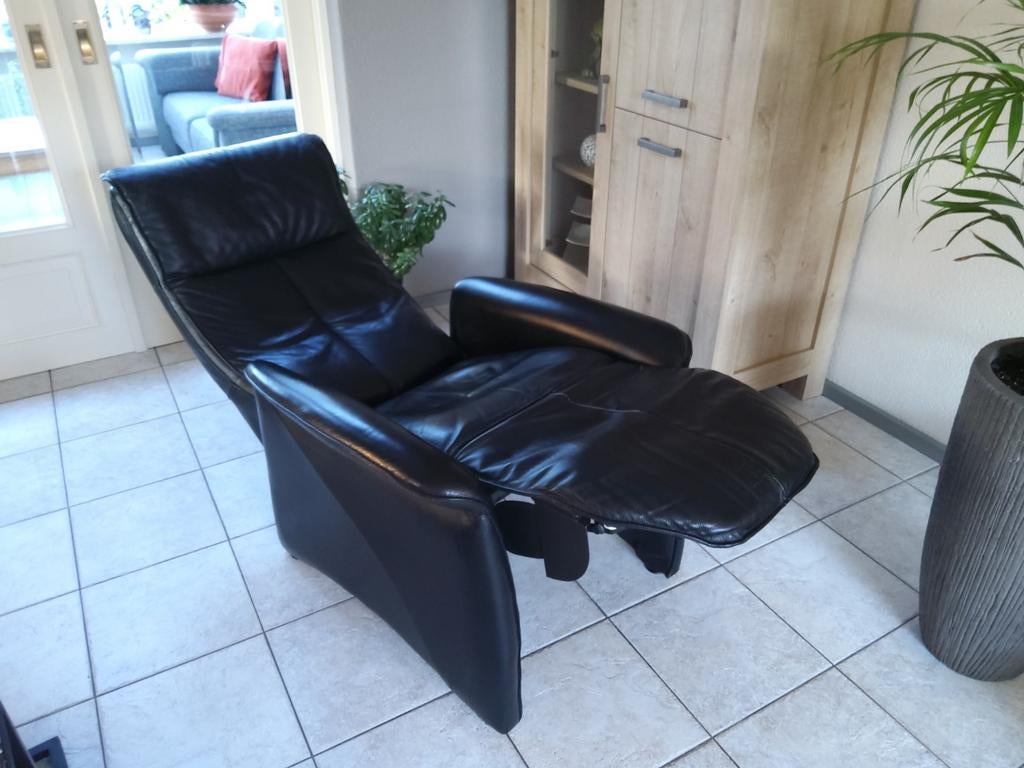 Verstelbare relaxstoel van echt leer, Ophalen